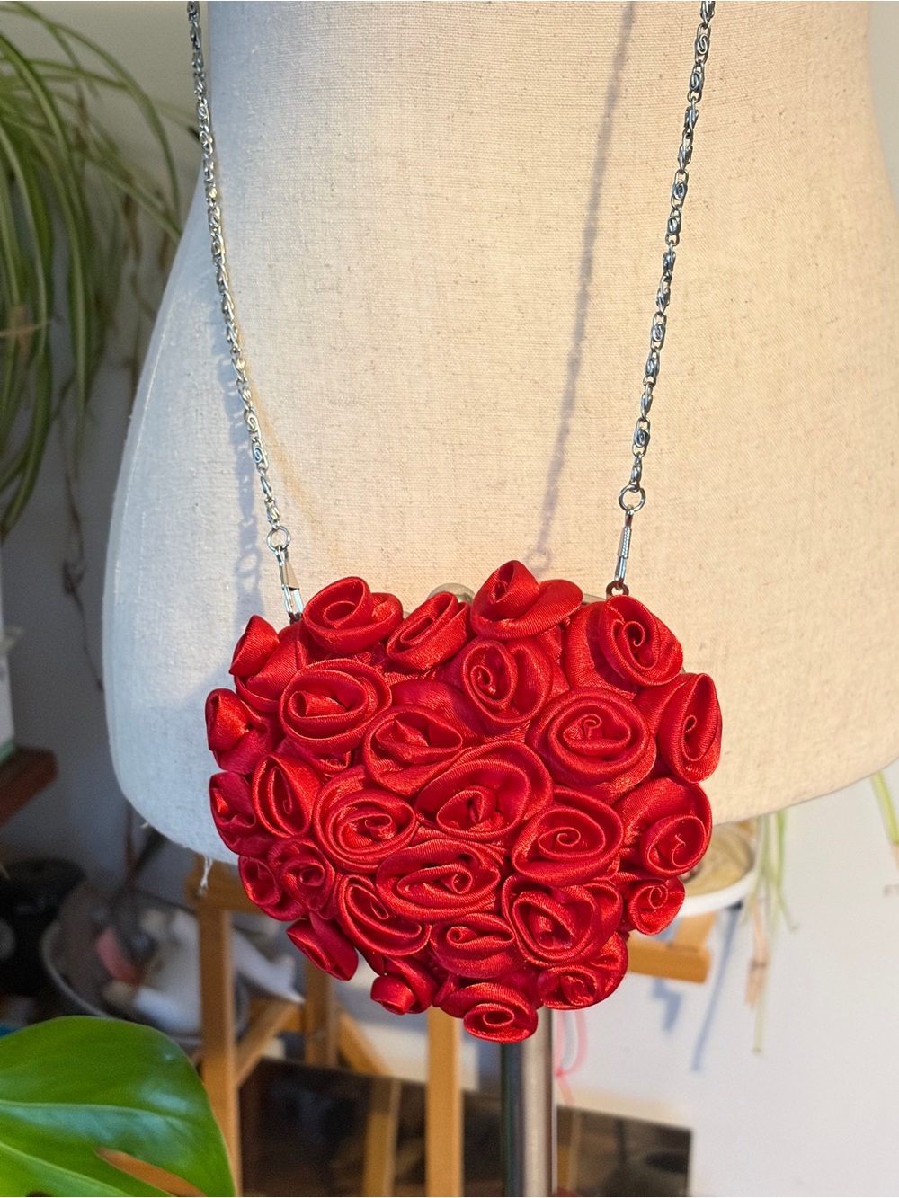 Lulu‎ Townsend Red Heart Rosette Bag Satin Coquette Evening Clutch Chain Strap